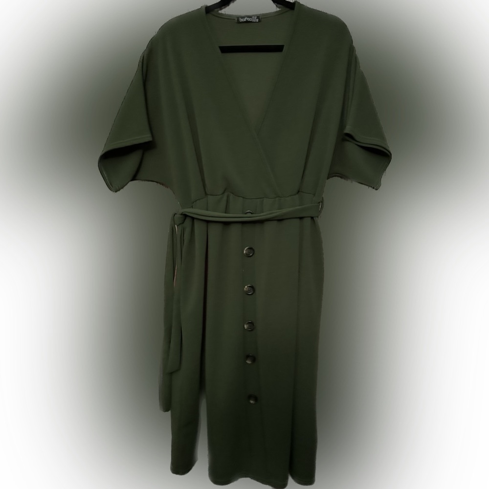 BooHoo Dress Green tie belt midi length 16